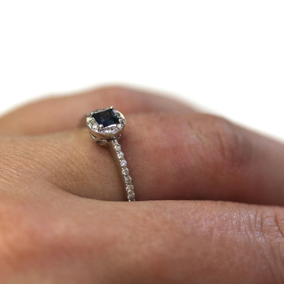 0.45 ctw Natural Blue Sapphire Diamond Solid 14k White Gold Halo Engagement Ring - Image 2 of 4