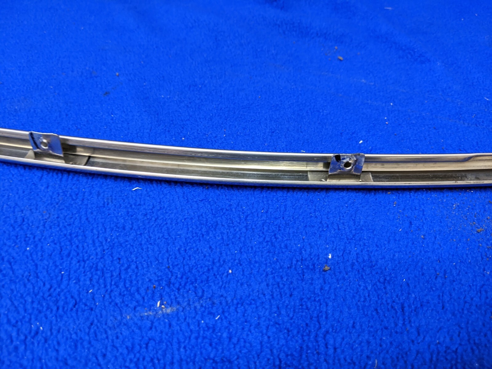 chrome strip window molding door front Left Bentley CONTINENTAL FLYING SPUR oem