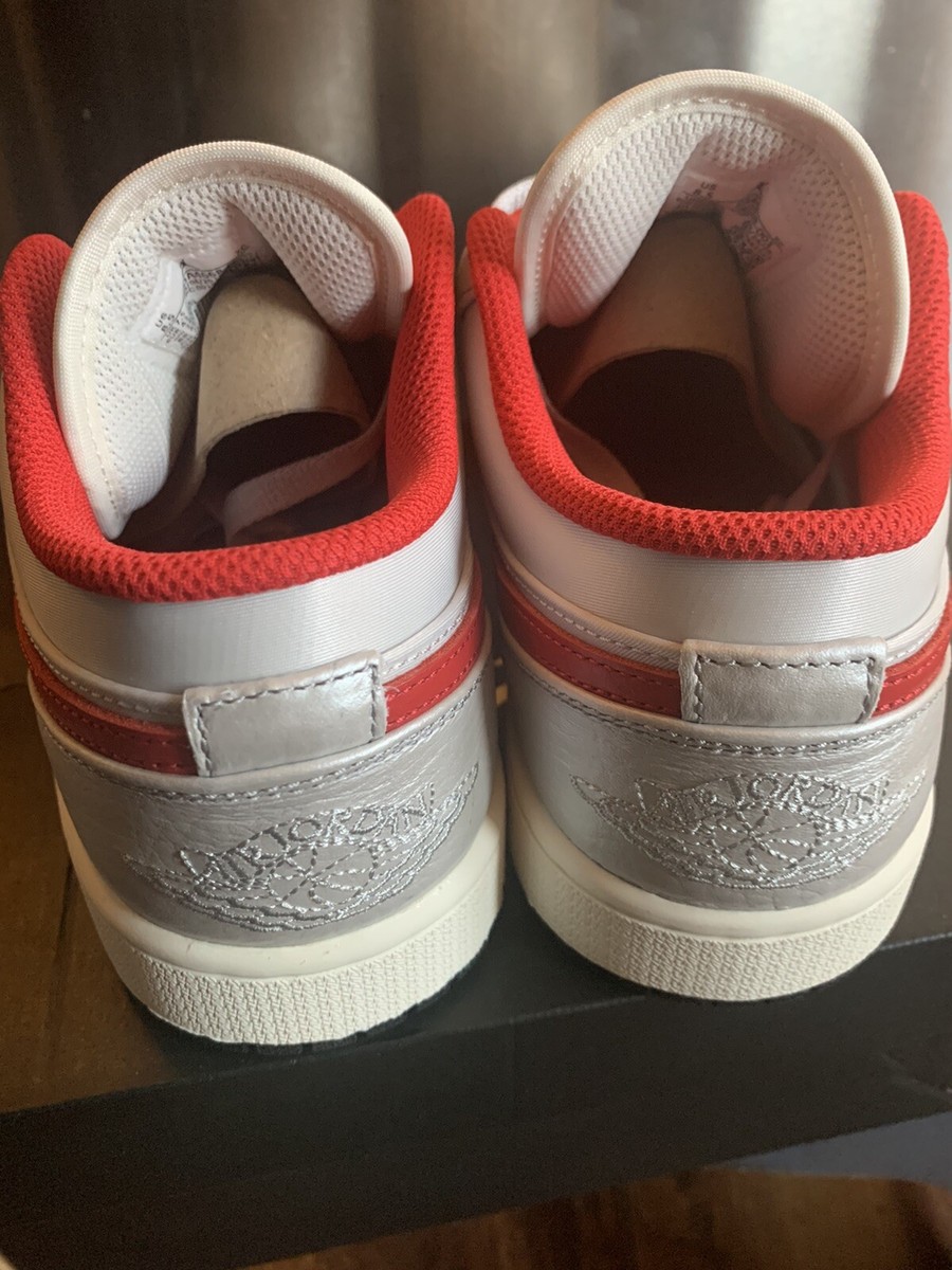 Nike Air Jordan 1 Low PRM Size 8.5 Metallic Silver  display picture 1