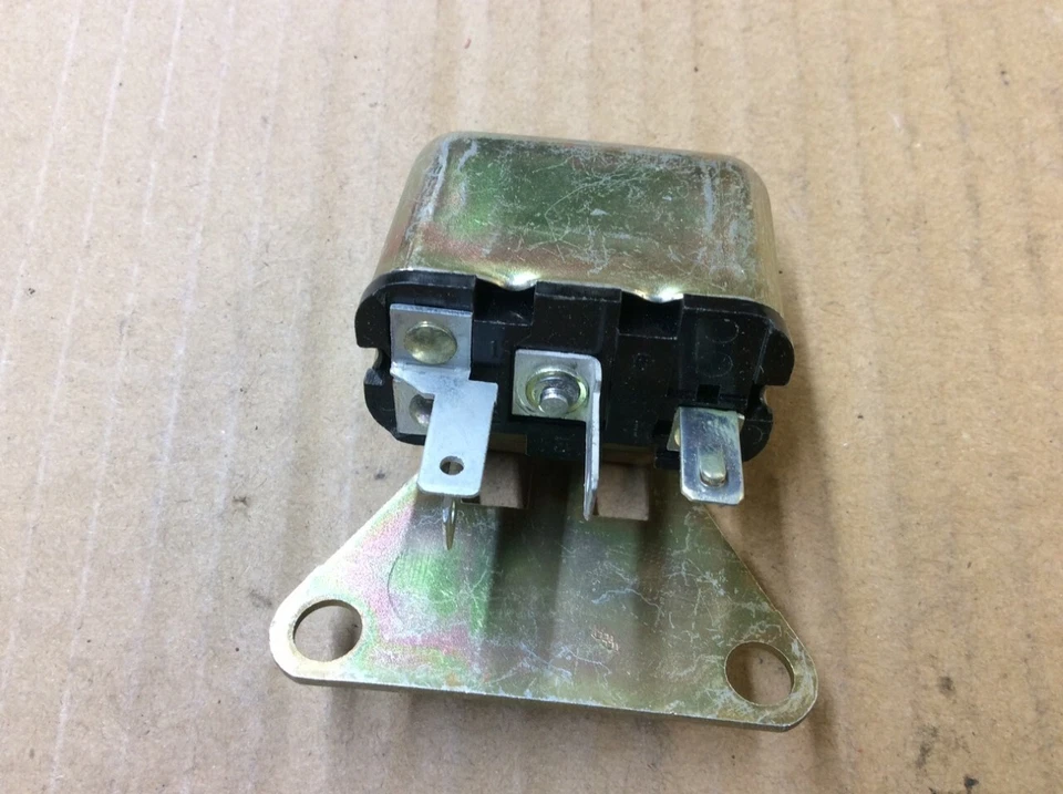 New Borg Warner R3285 Instrument Cluster Voltage Regulator - Image 3 of 4