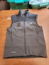 North Face TNF Apex Men's SMALL N/S Gray Full Zip Vest Flag Patch EUC. GB34