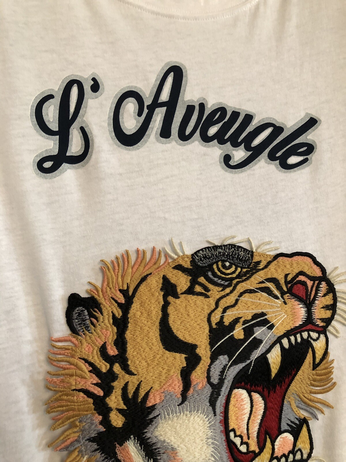 100% Authentic GUCCI White Tiger Patch Cotton Jer… - image 4