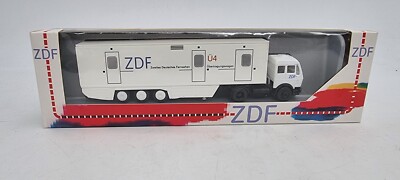 Albedo 201001 Merc.Benz ''ZDF Ü4 Übertragungsagen''__1:87