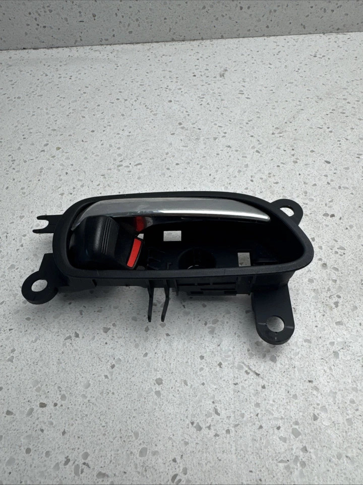 07-11 LEXUS GS350 INTERIOR DOOR HANDLE REAR RIGHT SIDE 69207-30060 Used B414-10 - Image 4 of 4