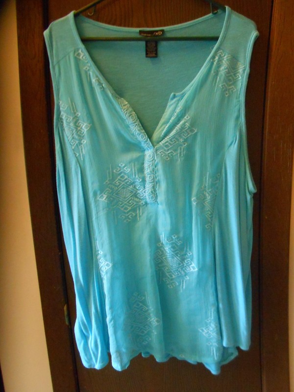 PLUS WOMEN'S rxb SLEEVELESS BLUE EMBROIDERED BLOUSE SIZE XXL