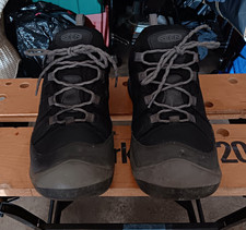 KEEN Men's US 12 Waterproof Hiking Shoes Black/Gray Medium Width 1026175