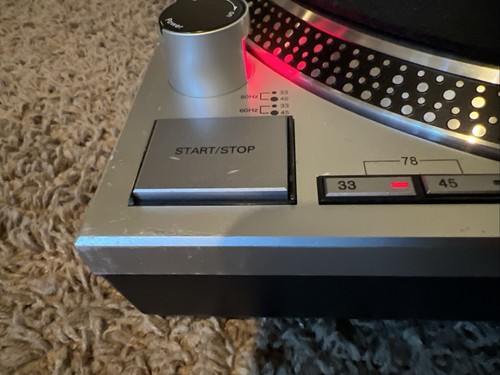 Audio Technica AT-PL120 Direct Drive Turntable For Parts Or Repair - Picture 3 of 13