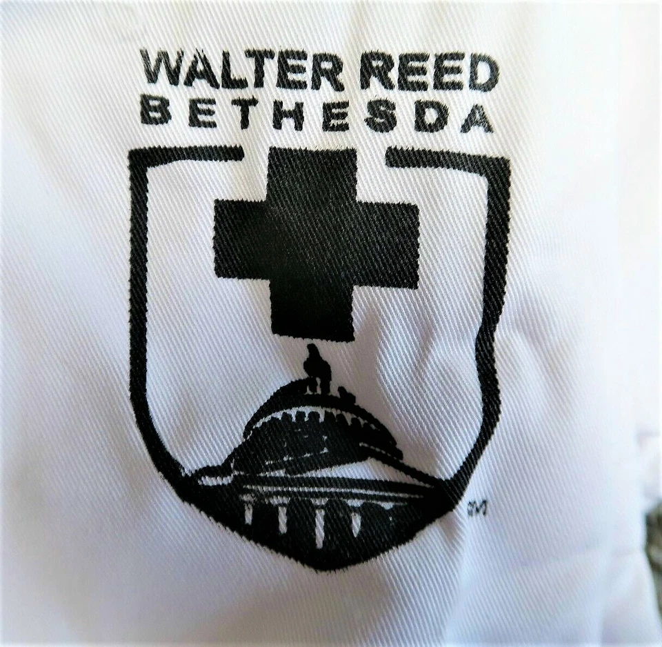 Halloween Medical Consultant, Lab Coat Walter Reed Bethesda Logo 3XL - Image 2 of 4