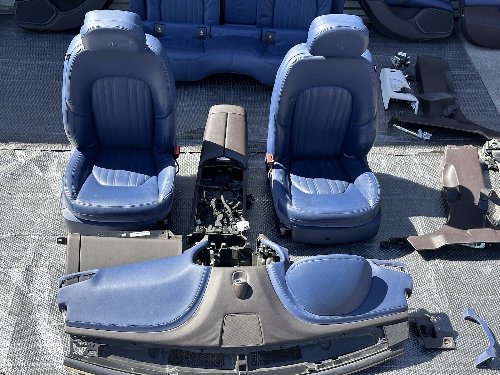 14-20 Maserati Ghibli Interior Set Blue With Brown OEM￼