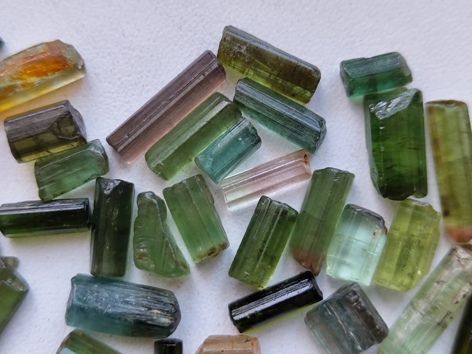 Multi Color Natural Tourmaline Crystals 450 Carats Lot Gem Quality Smooth Stones - Image 2 of 4