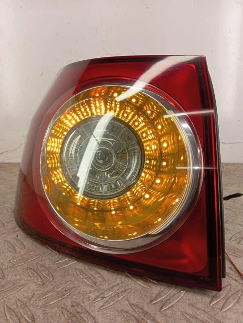 Feu arriere principal gauche (feux) VOLKSWAGEN GOLF PLUS PHASE 1 5M0945095N - Photo 2/4