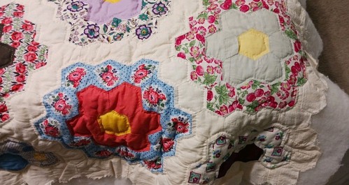 Vintage Grandmother’s Flower Garden Quilt Top 76X 86 Hand Pieced & Neat Quilting - Picture 3 of 20