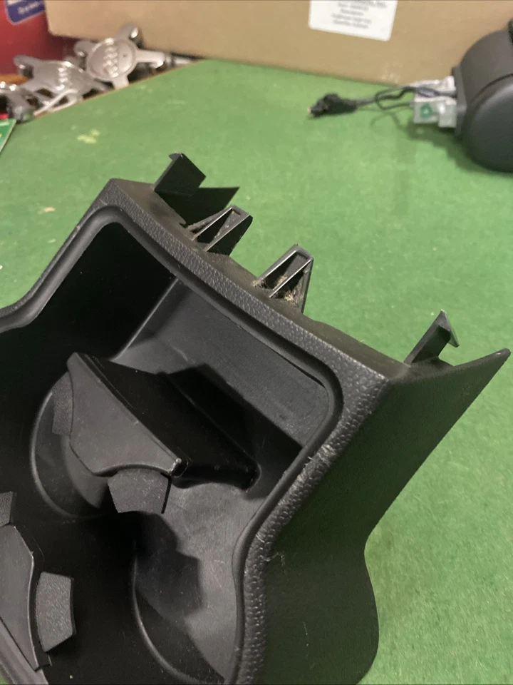 2004 - 2008 Pontiac Grand Prix Rear Center Console Cup Holder Cupholder 10354983 - Image 2 of 4