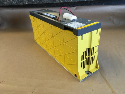 Fanuc A06B-6096-H304 Servo Amplifier 3.7KW, 5.9Amp, 283-325V (KB) - Picture 6 of 6