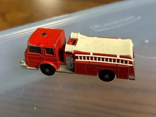 Matchbox Lesney #29-C Fire Pumper Truck - Picture 7 of 9