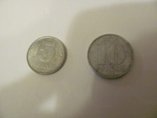 2 Münzen - DDR  5 und 10  Pfennig