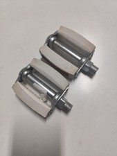 COPPIA PEDALI BIANCHI IN GOMMA GRAZIELLA MIS. 18-16 D'EPOCA - FONDO DI MAGAZZINO