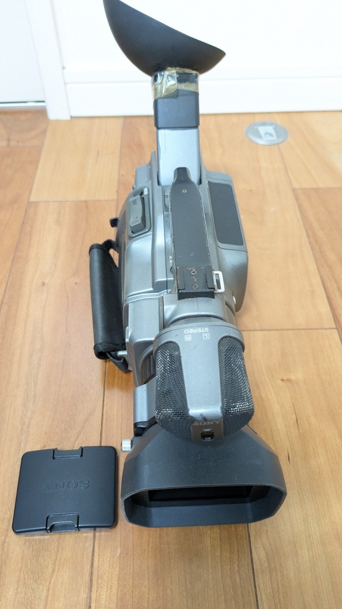 For parts ] Sony Handycam DCR-VX1000 Digital Camcorder Video