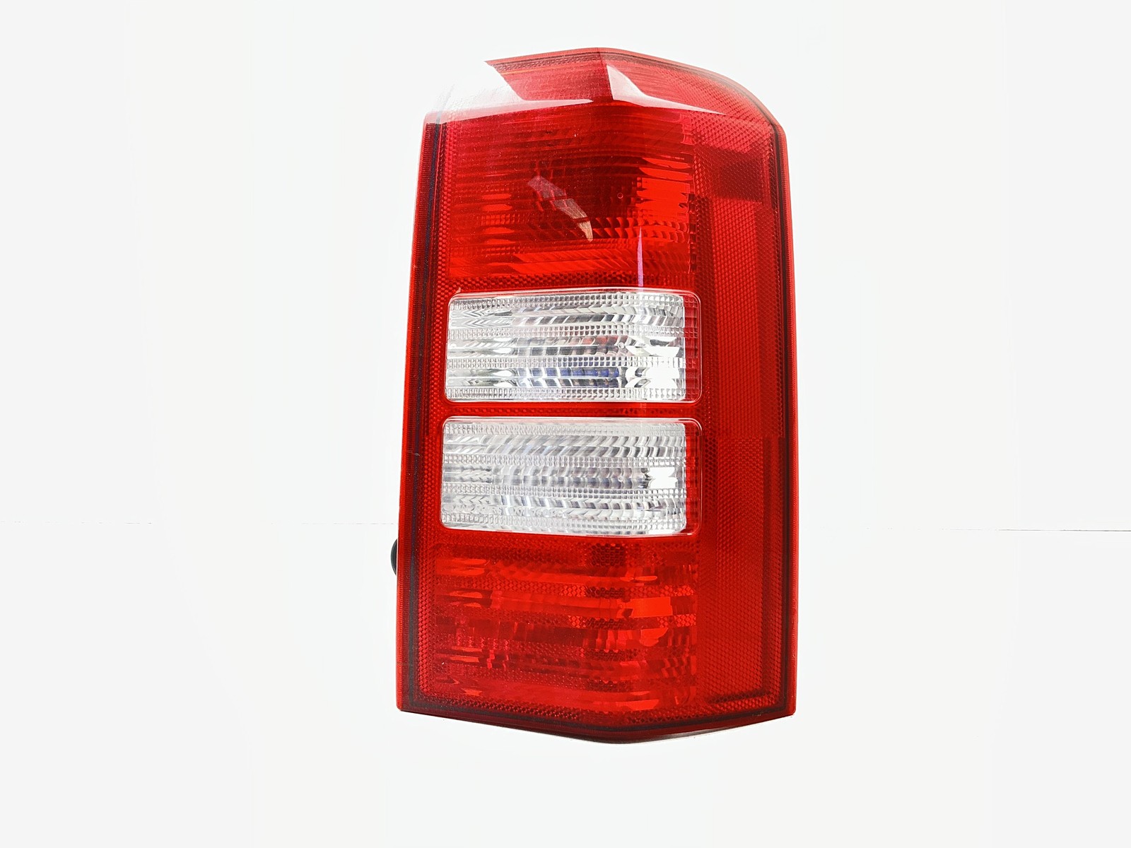 FANALE STOP POSTERIORE DESTRO DX PER JEEP Patriot 1° Serie K05116238AC (07>)