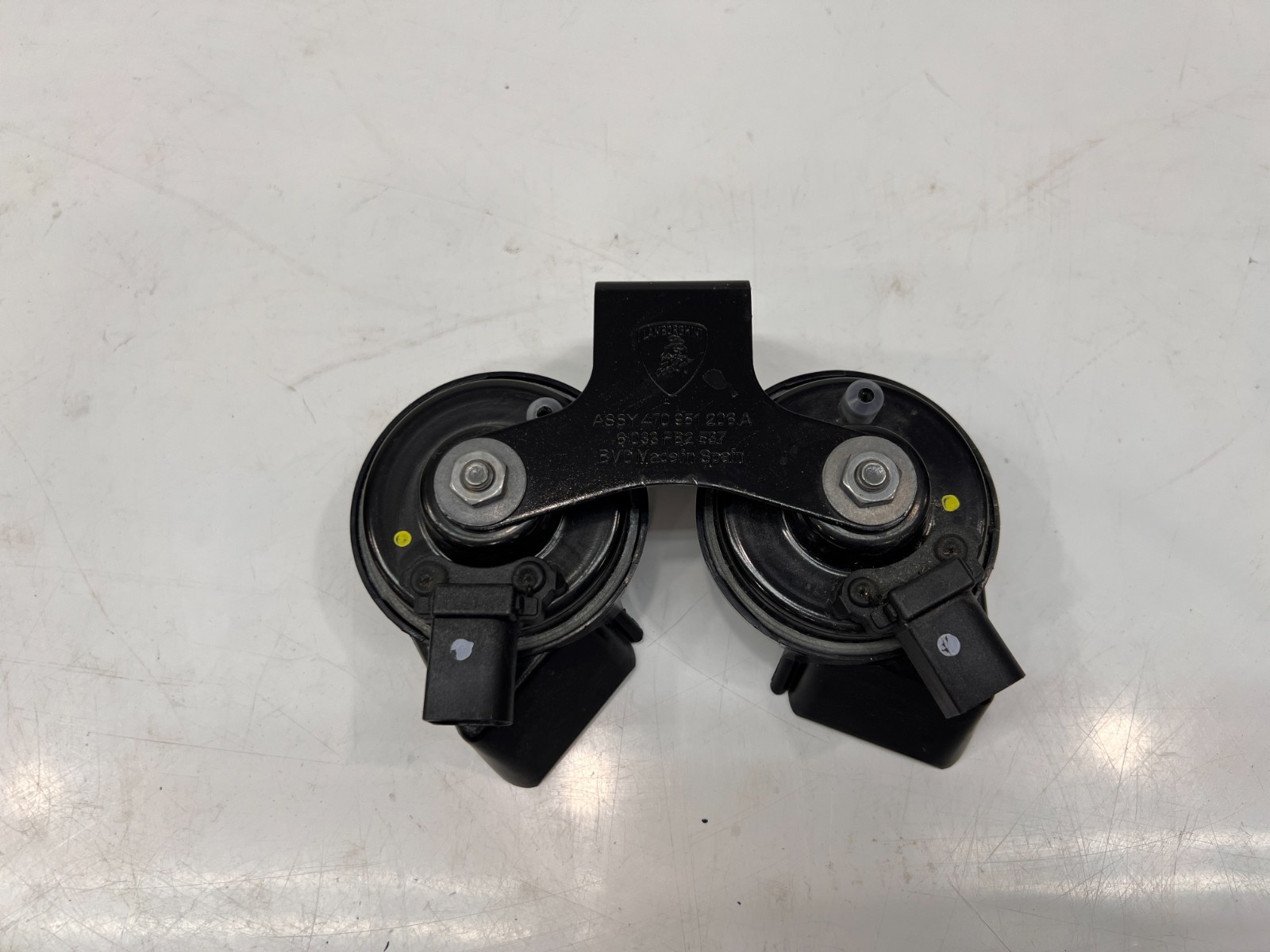 LAMBORGHINI AVENTADOR LP740 FRONT FANFARE HORN OEM 470951206A