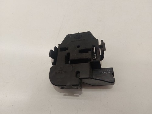 Volkswagen Passat B3 1990 Benzin Rücklicht Birne Abdeckung Halter 357945258