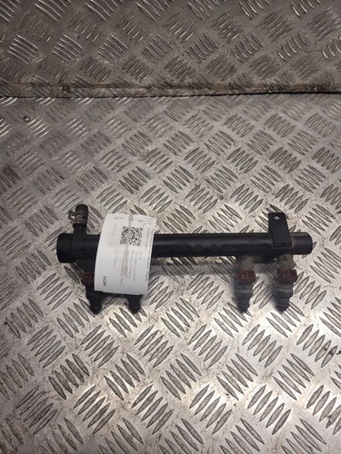 Skoda Fabia Mk1 (6Y) Kraftstoffverteiler Einspritzleiste Verteilerrohr DRA16288