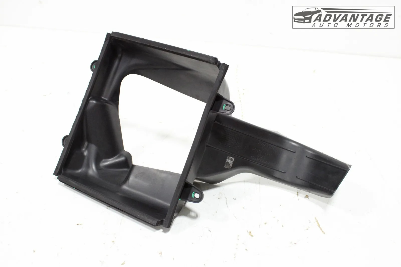 2014-2019 MASERATI GHIBLI M157 FRONT RIGHT SIDE INTERCOOLER AIR DUCT SHROUD OEM