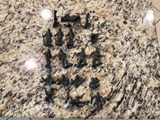  Lot of 18 Dark Plastic US Military Soldiers w/several Unique Poses - 1 7/8  