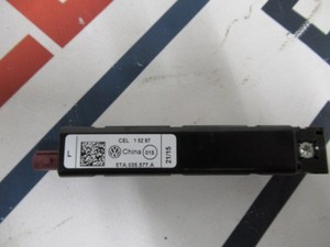 VW Touran 5T Antennenverstärker FM2 links oben Heckklappe 5TA035577A