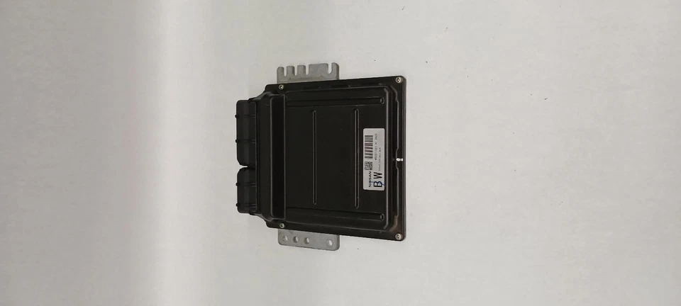 Módulo de control electrónico Nissan Pathfinder 2003 ECU MEC31321A13423 OEM 03 Foto 2 de 4