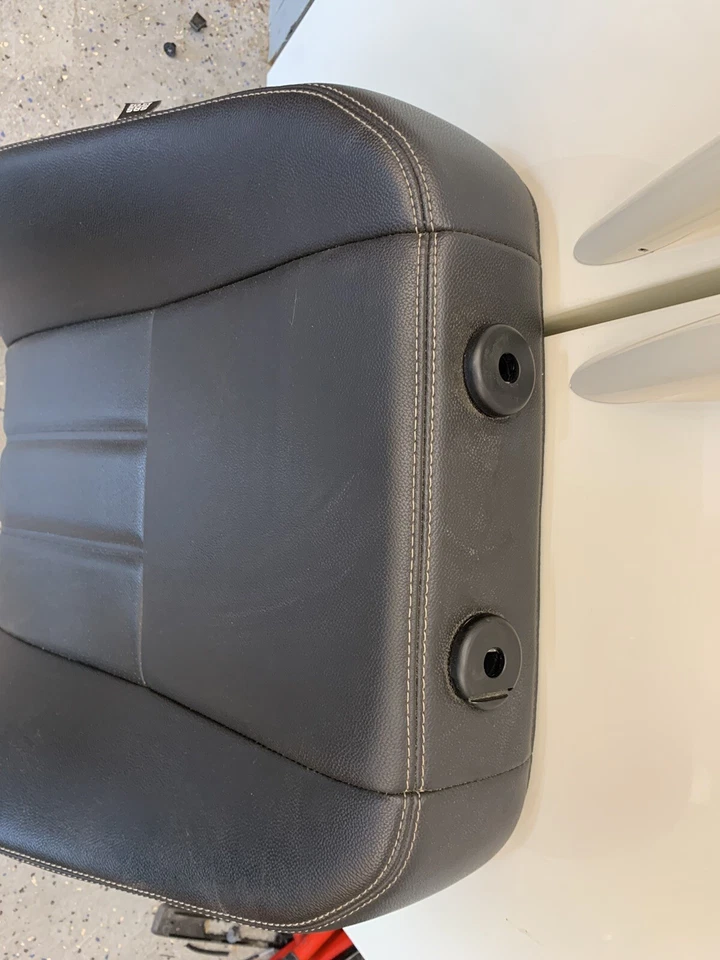 2012 Chrysler Town and Country Dodge caravan RIGHT front seat BLK Leather OEM - Image 3 of 4