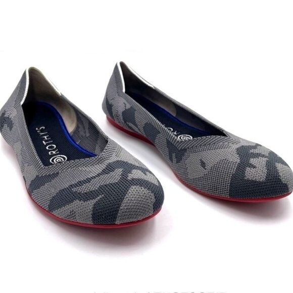 Rothys The Flat Grey Camo Rounded Toe Flat Women display picture 2