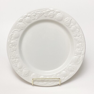 Windsor Browne 10.25'' White Ceramic Embossed Fruit Pattern Dinner Plate Italy