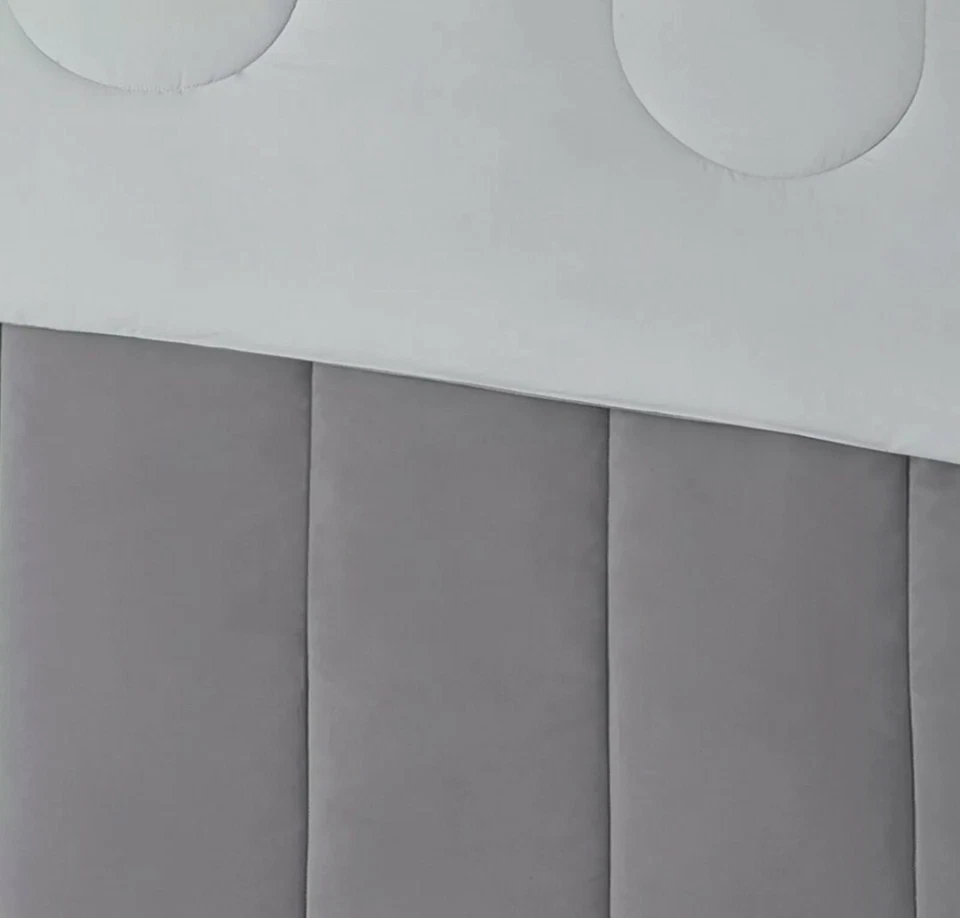 Edredón reversible ultra suave liso Mainstays en una bolsa, gris, completo/queen Foto 2 de 4