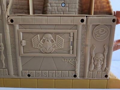 Mattel 2005 Matchbox Search for the Mummy's Gold Adventure Playset