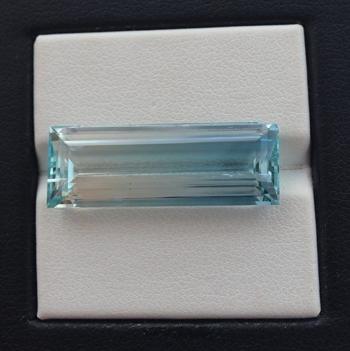 14.9 Cts 26.8x9.7x6.8 MM Natural AAA Blue Aquamarine Baguette Cut Gemstone - Picture 6 of 6