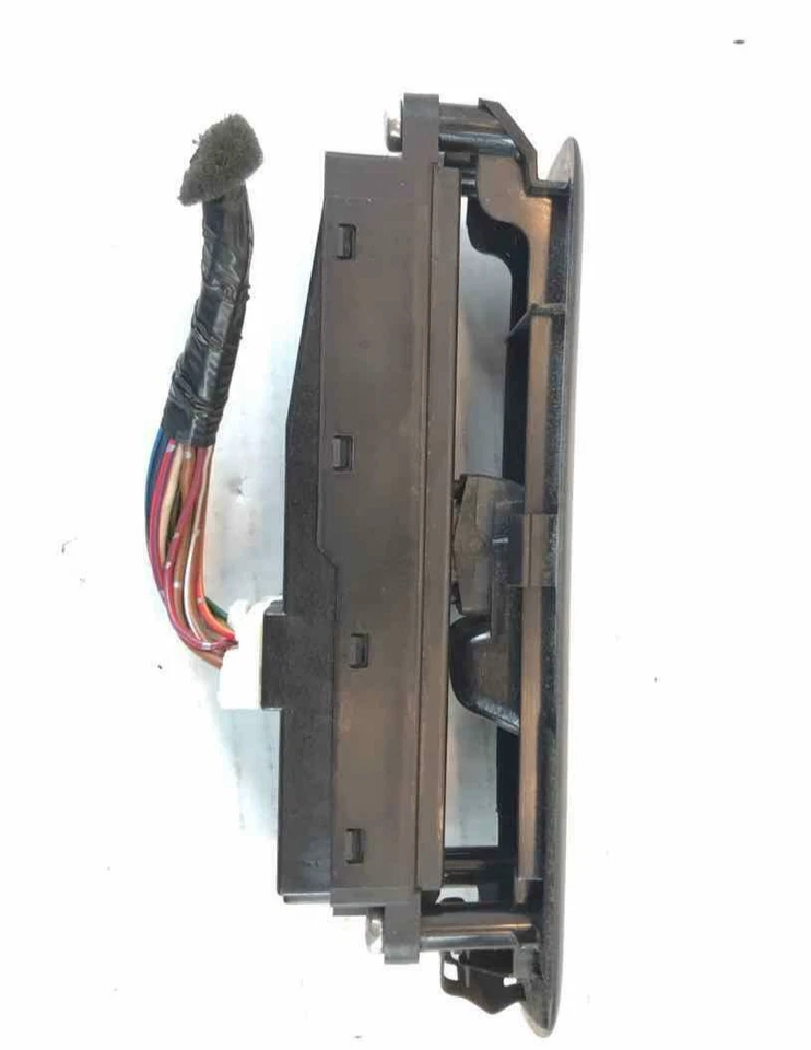 1998 Nissan Maxima Master Window Lock Control Panel Right Side P/N 25411 0L700 - Image 2 of 4