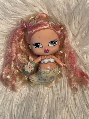 Bratz Babyz Bubble Butterfliez CLOE Butterfly Doll small 5'' tall Flower