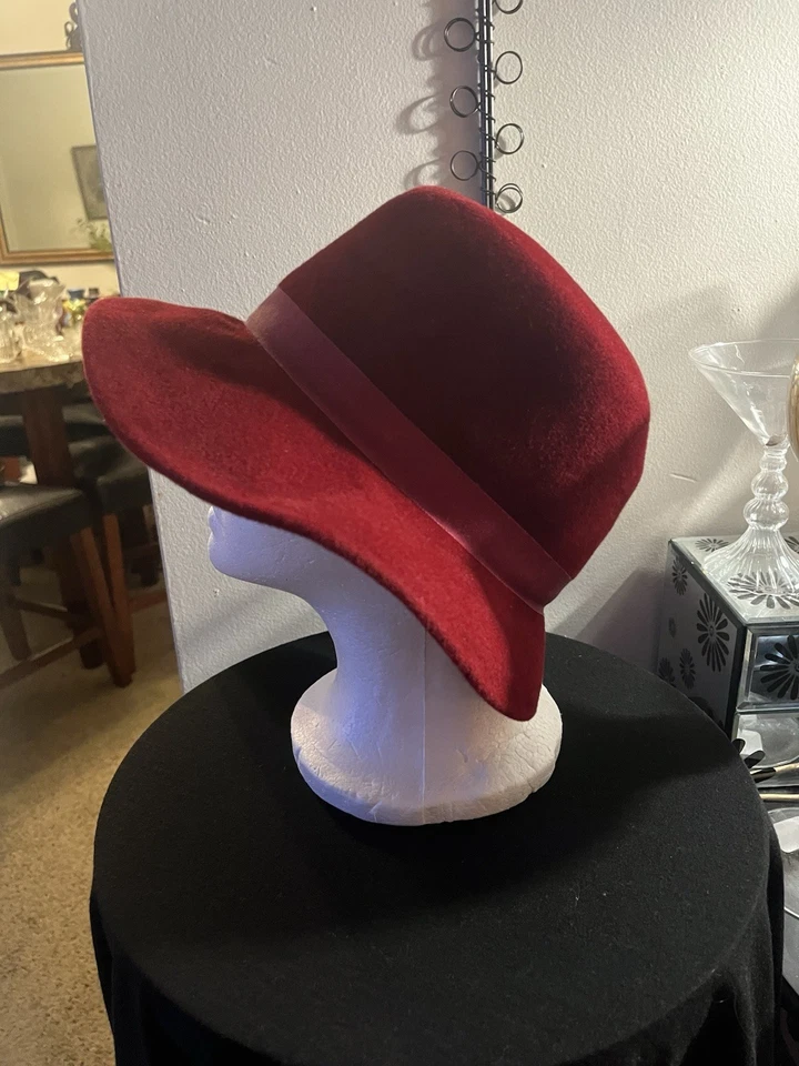 VTG Genuine Velour Cranberry Large Brim Hat. Beautiful - Image 4 of 4