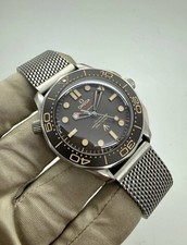 Omega Seamaster Diver 300M 210.90.42.20.01 42mm Titanium 2 Straps James Bond 007