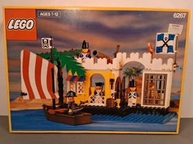 Lego Pirates Imperial Soldiers 6267 Lagoon Lock-Up Set: 100% Comp w/Inst/Box/Cat
