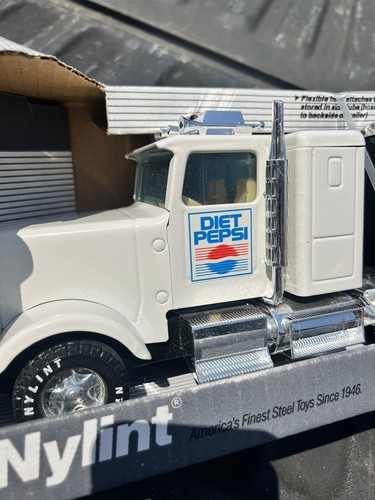c1992 Nylint Steel Tractor Trailer tanker 18 Wheeler Pepsi Ray Charles #315 NIB - Picture 16 of 18