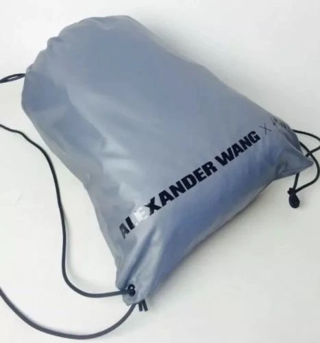 ALEXANDER WANG x H&M borsa palestra edizione limitata argento