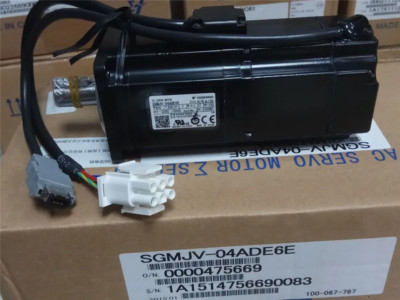 1PC New In Box Yaskawa SGMJV-04ADE6E Servo Motor Expedited Shipping
