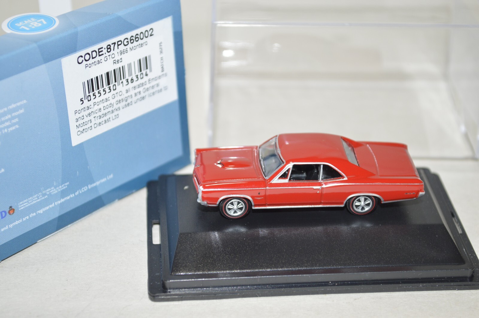 1:87 HO scale Oxford 66002 1966 Pontiac GTO MONTERO RED