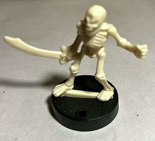 Dark World Monster Figures Korak, Manticore, Haunter, Mummy, Skeleton, Ogre, Orc - Picture 4 of 16