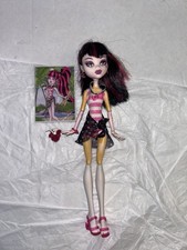 Monster High Skull Shores Draculaura and Ghoulia Bundle