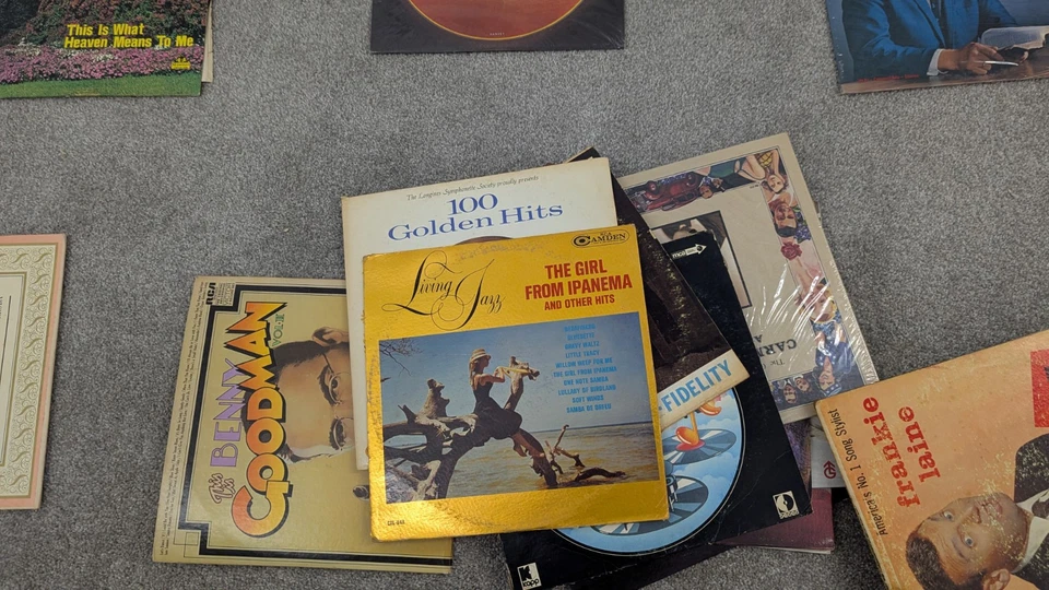 Lot of 30 Random Vinyl LP Record Albums Jazz Classic Pop Christmas Country - Image 2 of 4