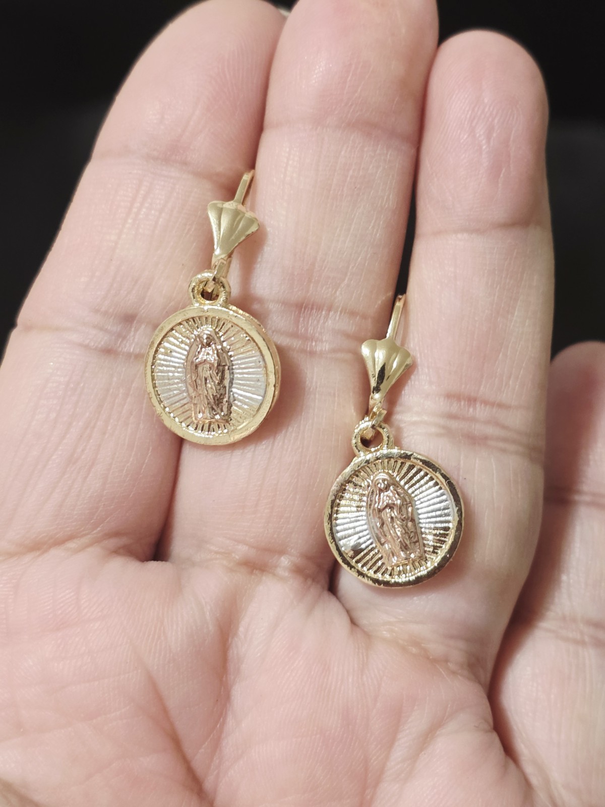 14k Gold Plated Earrings/ Aretes En Oro Laminado (Virgen De Guadalupe)