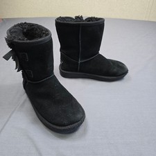 Koolaburra Ugg Girls Boots Size 1 Black Faux Fur Lined Suede Winter Bow Details